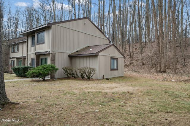 82 Crestwood Terrace, Albany, NY 12203