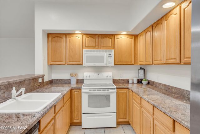 85 N Dixie Avenue, Tucson, AZ 85710