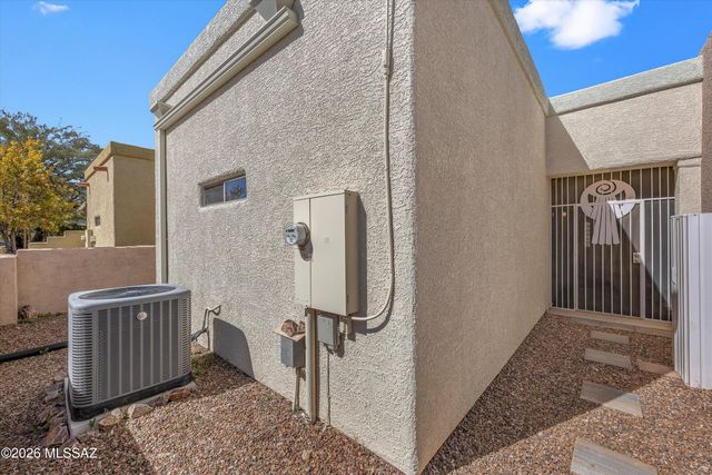 85 N Dixie Avenue, Tucson, AZ 85710