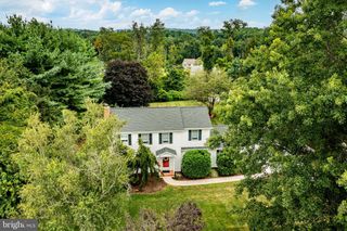 11 COCHRAN DR, Coatesville, PA 19320