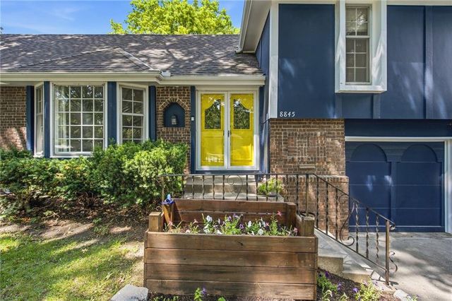 8845 Nall Avenue, Overland Park, KS 66207
