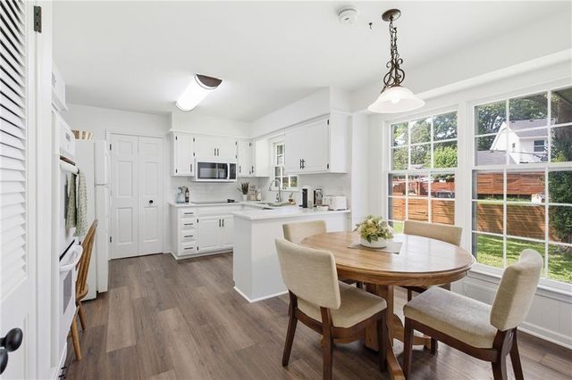 8845 Nall Avenue, Overland Park, KS 66207