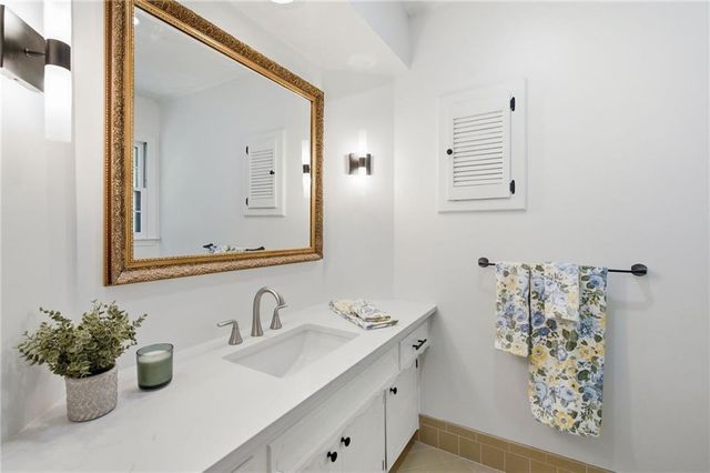 8845 Nall Avenue, Overland Park, KS 66207