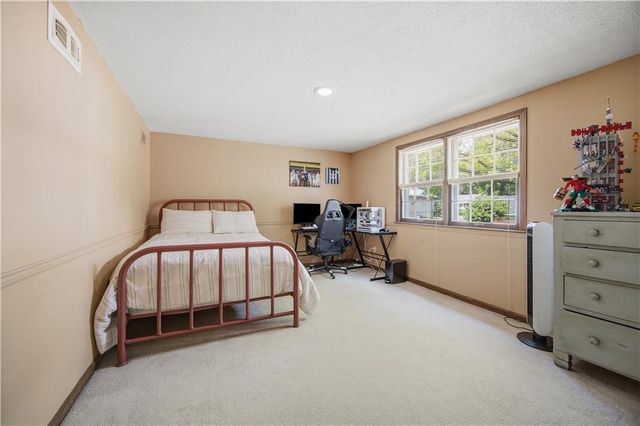 8845 Nall Avenue, Overland Park, KS 66207