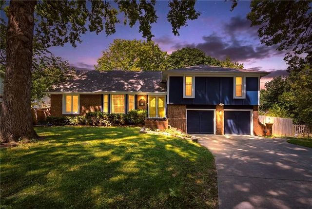 8845 Nall Avenue, Overland Park, KS 66207