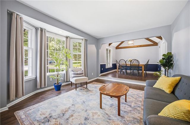 8845 Nall Avenue, Overland Park, KS 66207