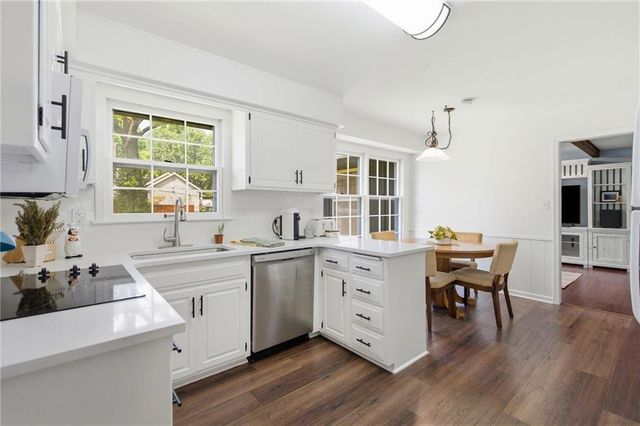 8845 Nall Avenue, Overland Park, KS 66207