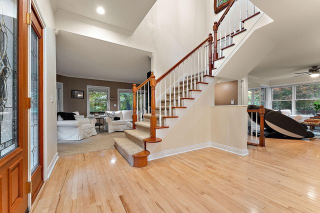 5709 W 150 N, La Porte, IN 46350