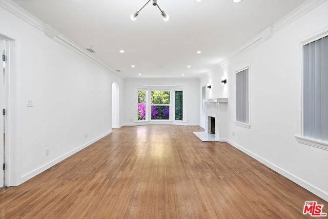 2938 Kansas Avenue, Santa Monica, CA 90404
