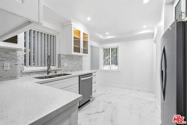 2938 Kansas Avenue, Santa Monica, CA 90404