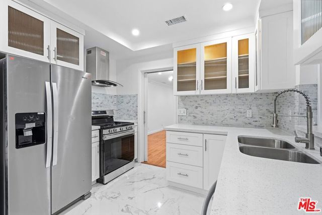 2938 Kansas Avenue, Santa Monica, CA 90404