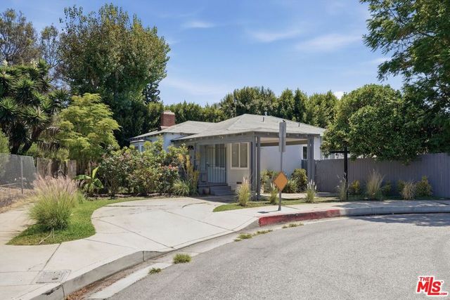 2938 Kansas Avenue, Santa Monica, CA 90404
