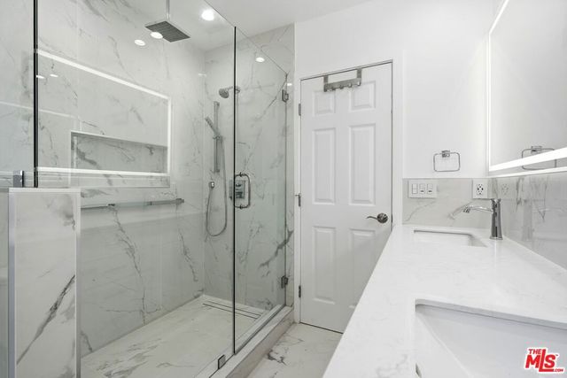 2938 Kansas Avenue, Santa Monica, CA 90404