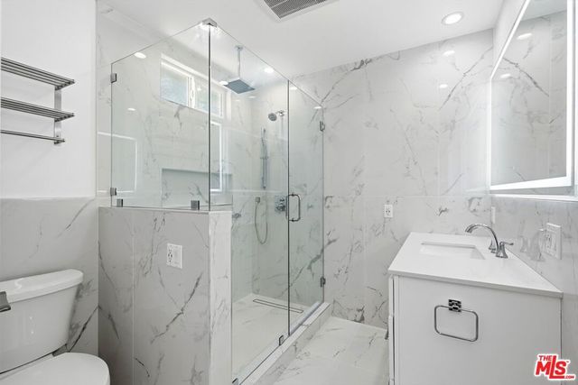 2938 Kansas Avenue, Santa Monica, CA 90404