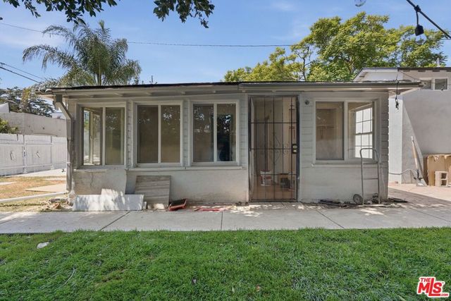 2938 Kansas Avenue, Santa Monica, CA 90404
