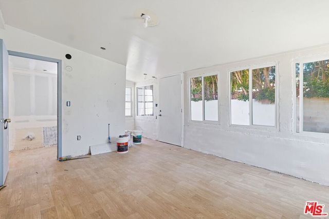 2938 Kansas Avenue, Santa Monica, CA 90404