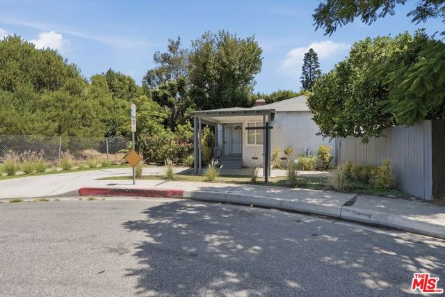 2938 Kansas Avenue, Santa Monica, CA 90404