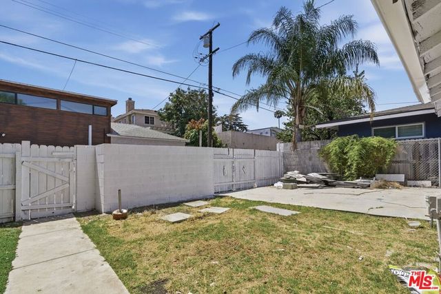 2938 Kansas Avenue, Santa Monica, CA 90404