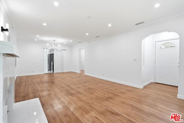 2938 Kansas Avenue, Santa Monica, CA 90404