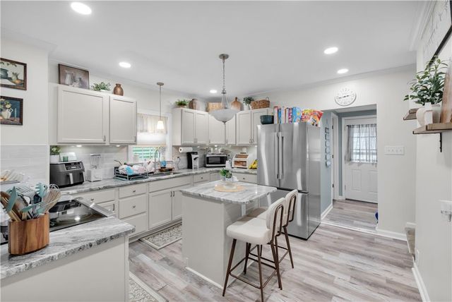 1059 Bushkill Drive, Easton, PA 18042