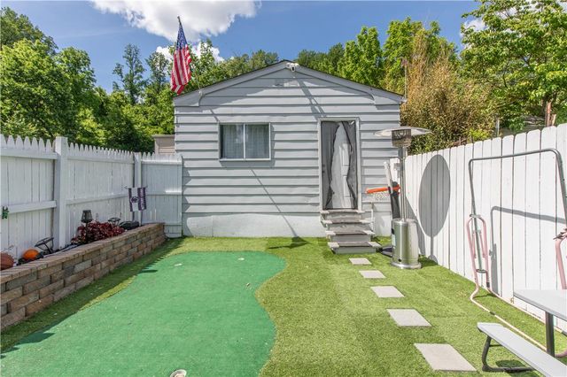 1059 Bushkill Drive, Easton, PA 18042