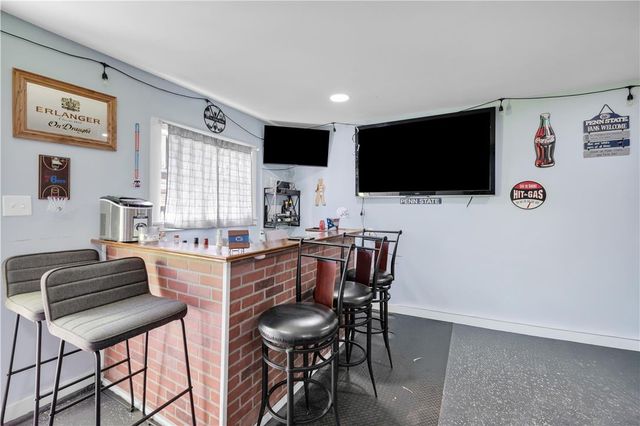 1059 Bushkill Drive, Easton, PA 18042