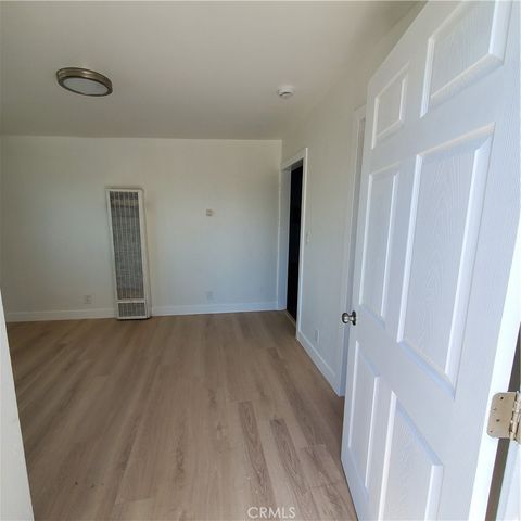 246 E 87th Place, Los Angeles, CA 90003