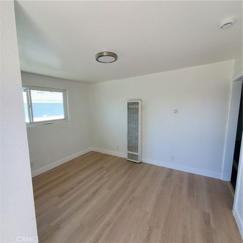 246 E 87th Place, Los Angeles, CA 90003