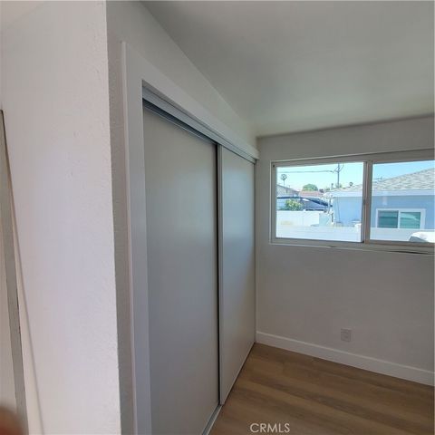 246 E 87th Place, Los Angeles, CA 90003