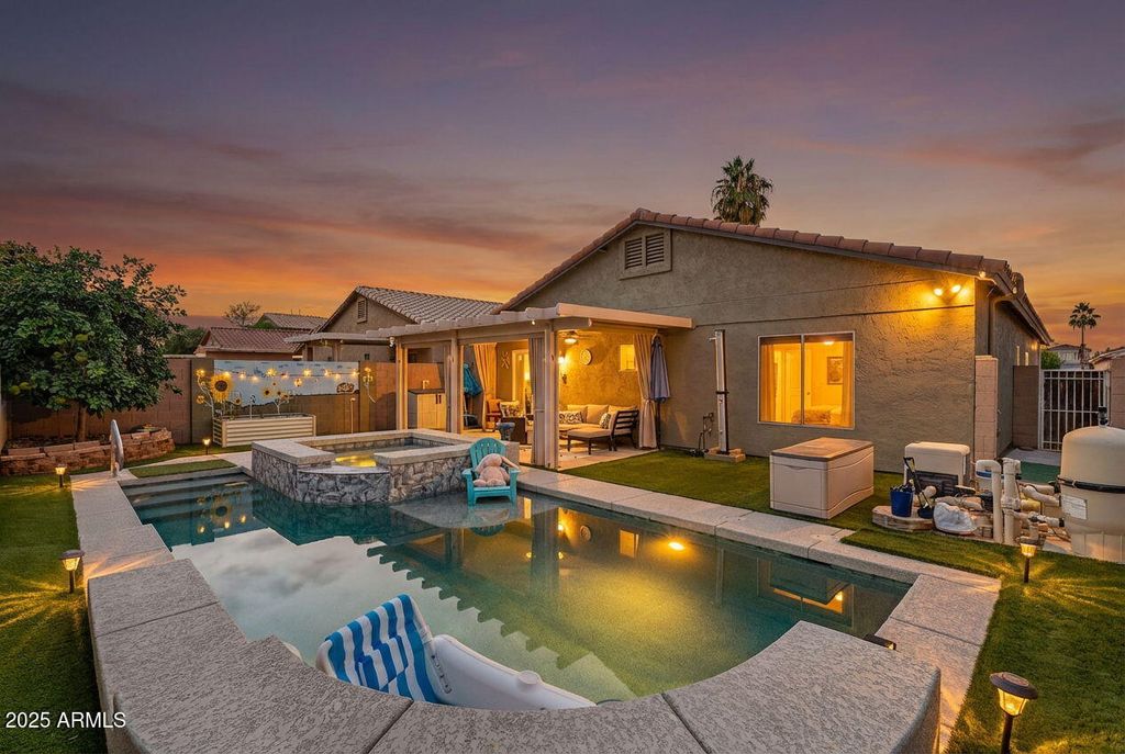 783 E DRIFTER Place, San Tan Valley, AZ 85143