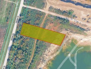 000 Harbor Drive, Hitchcock, TX 77554