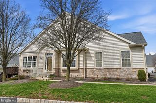 201 CANTERBURY CT #31, Warrington, PA 18976