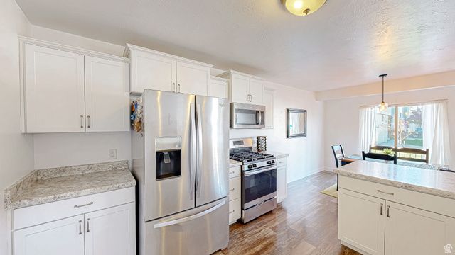 32 E HARMONY CT, Saratoga Springs, UT 84045