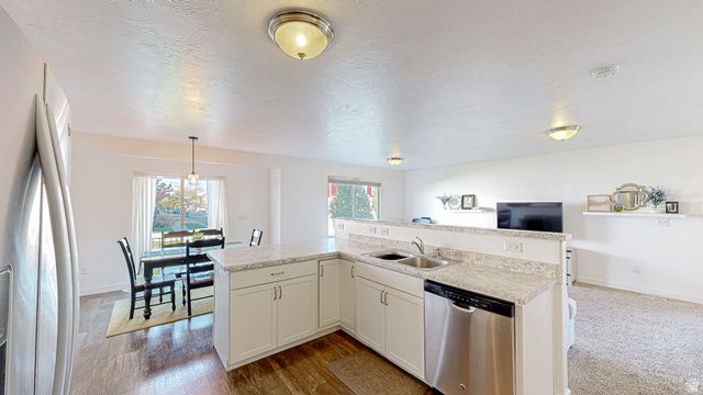 32 E HARMONY CT, Saratoga Springs, UT 84045