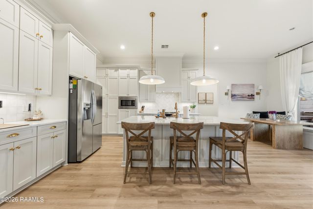 316 Sweet Harvest Road, Youngsville, LA 70592