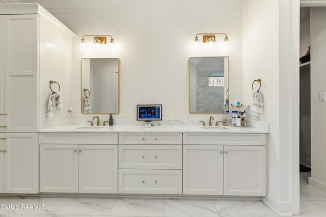 316 Sweet Harvest Road, Youngsville, LA 70592