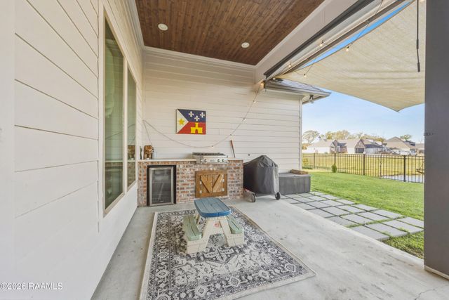 316 Sweet Harvest Road, Youngsville, LA 70592