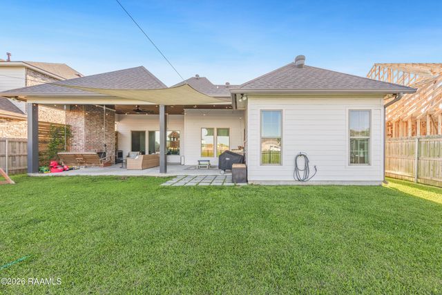 316 Sweet Harvest Road, Youngsville, LA 70592