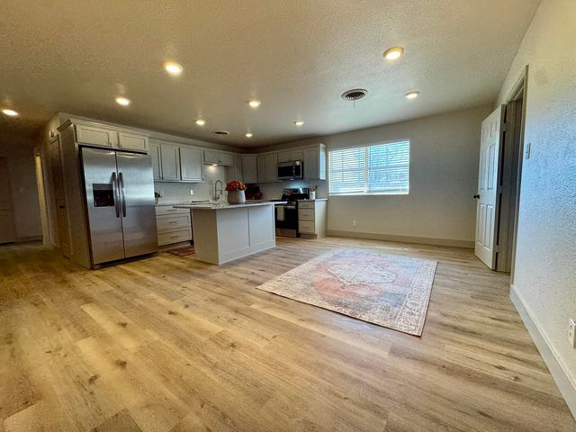 3102 Aberdeen Avenue, Lubbock, TX 79407