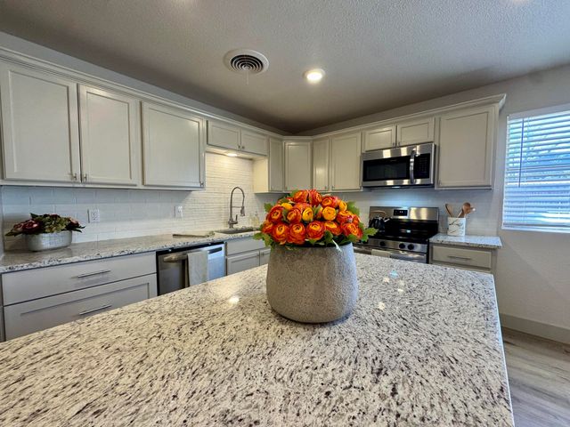 3102 Aberdeen Avenue, Lubbock, TX 79407