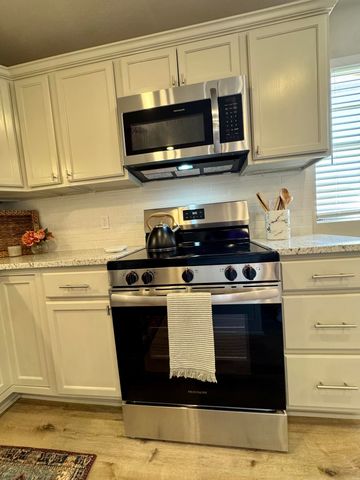 3102 Aberdeen Avenue, Lubbock, TX 79407