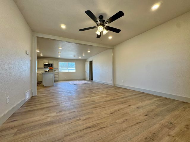 3102 Aberdeen Avenue, Lubbock, TX 79407