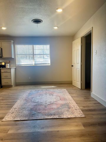 3102 Aberdeen Avenue, Lubbock, TX 79407