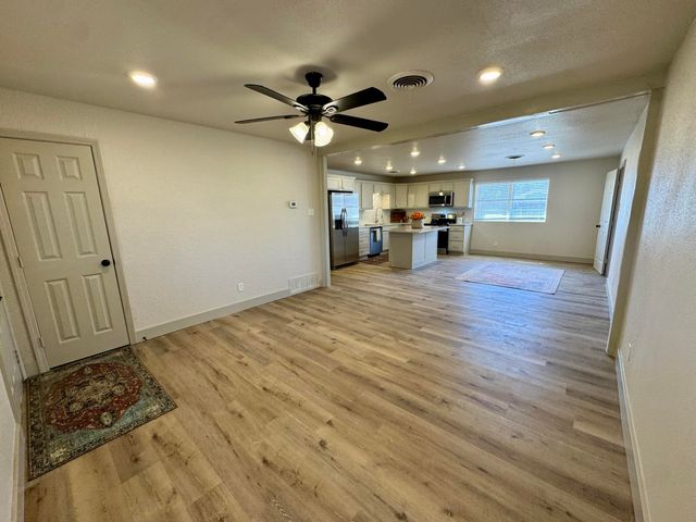 3102 Aberdeen Avenue, Lubbock, TX 79407