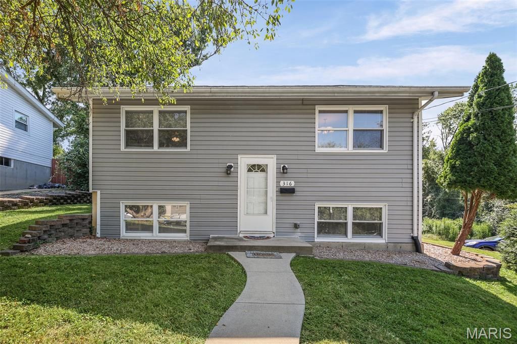 316 Locust Street, Edwardsville, IL 62025