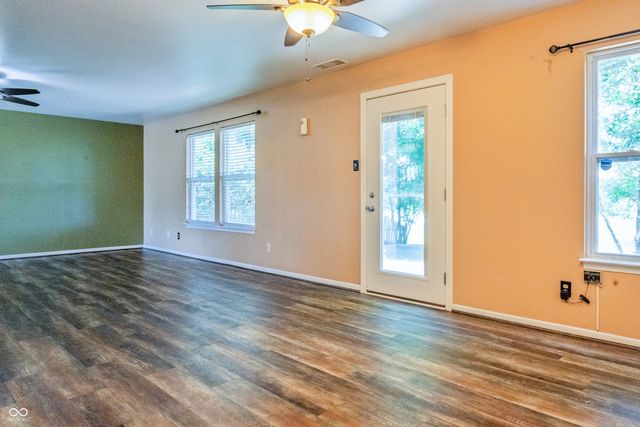 2154 Summer Breeze Way, Greenwood, IN 46143