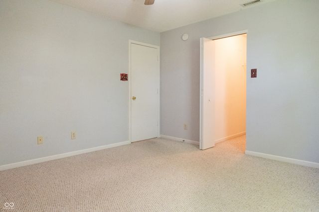 2154 Summer Breeze Way, Greenwood, IN 46143