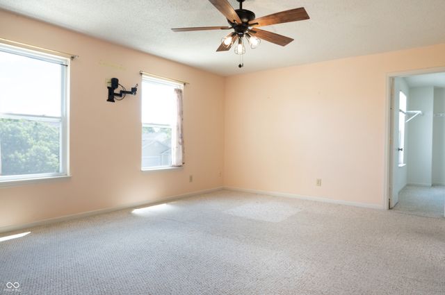 2154 Summer Breeze Way, Greenwood, IN 46143