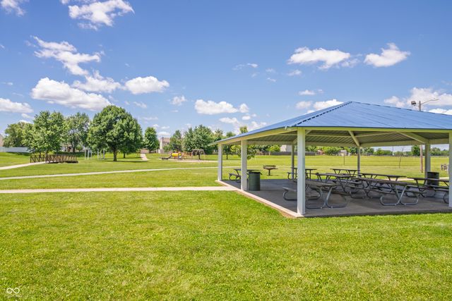 2154 Summer Breeze Way, Greenwood, IN 46143