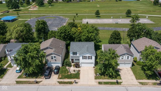 2154 Summer Breeze Way, Greenwood, IN 46143
